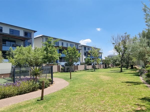 2 Bed Apartment in Carlswald Estate
