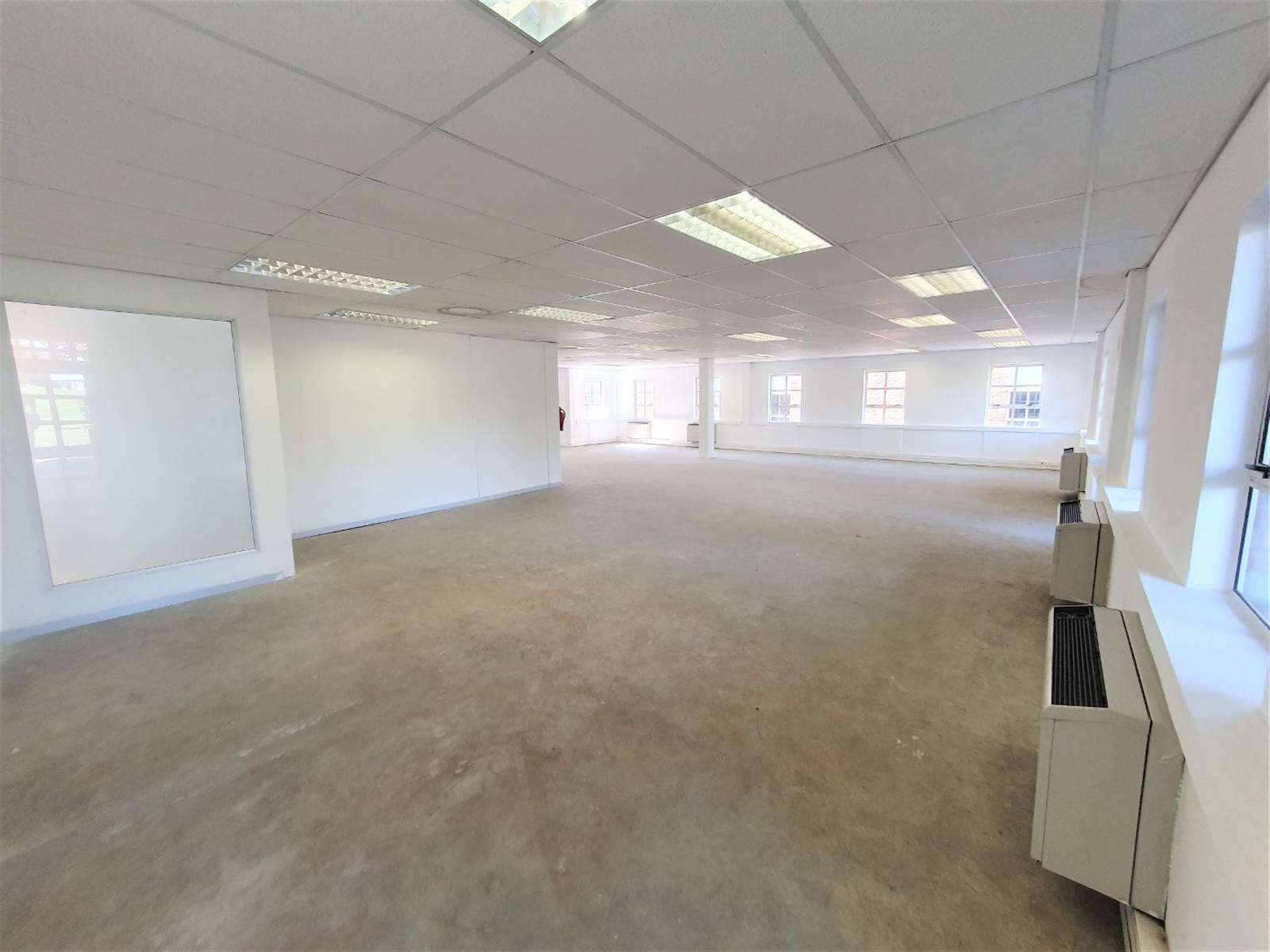 690  m² Office Space in Fourways photo number 4