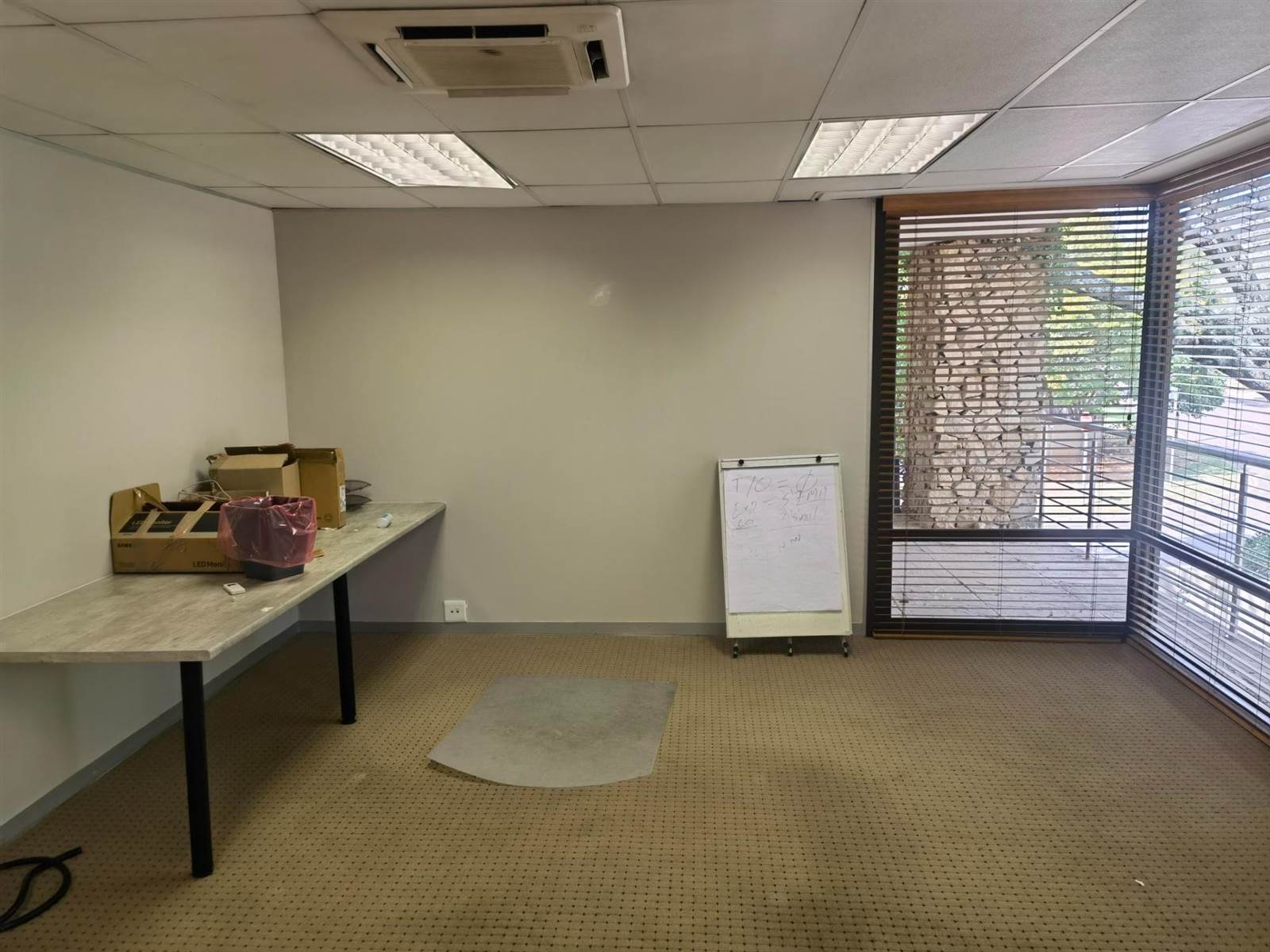 379  m² Commercial space in Lynnwood Glen photo number 8