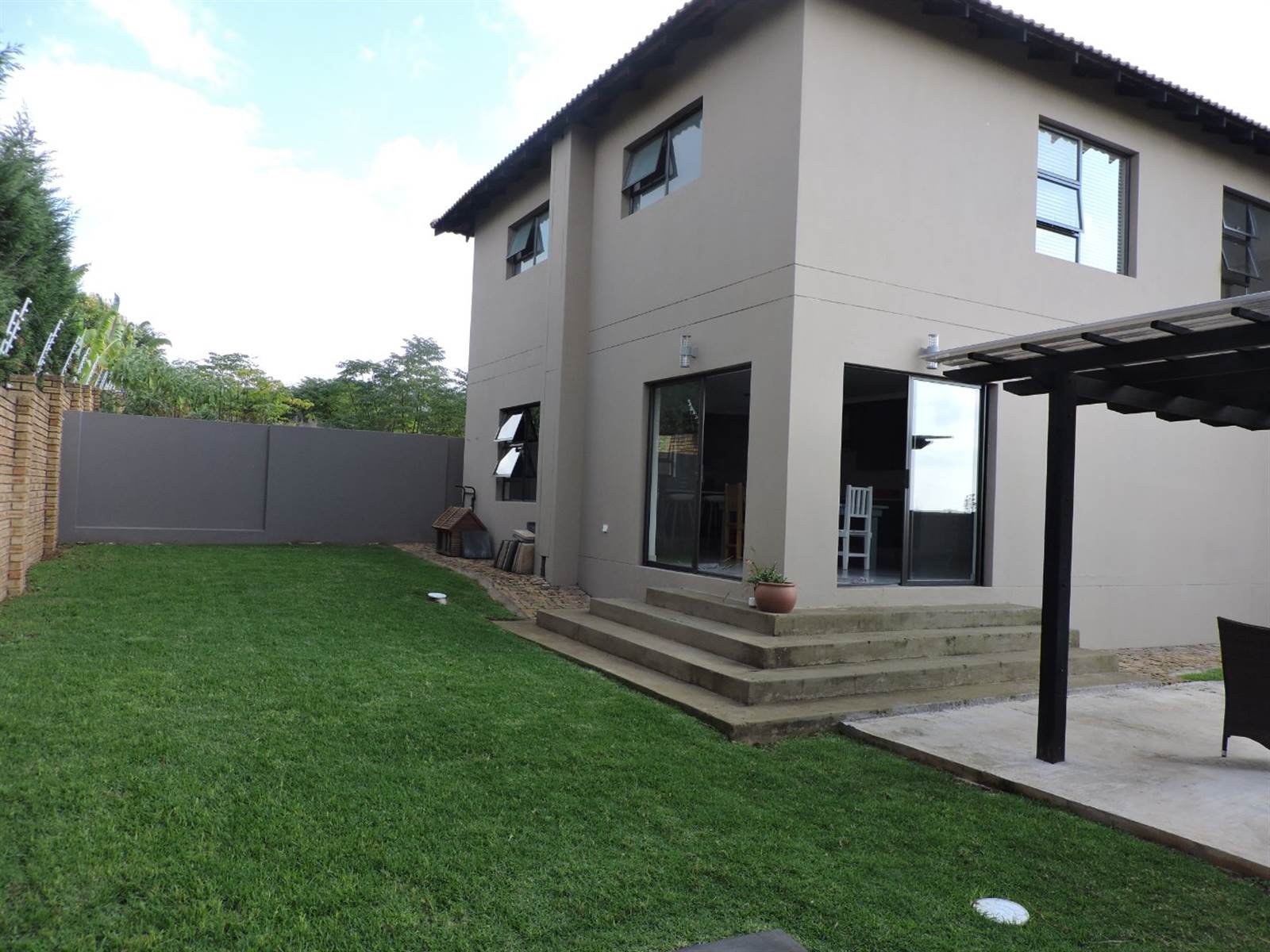 4 Bed House in Ruimsig photo number 8