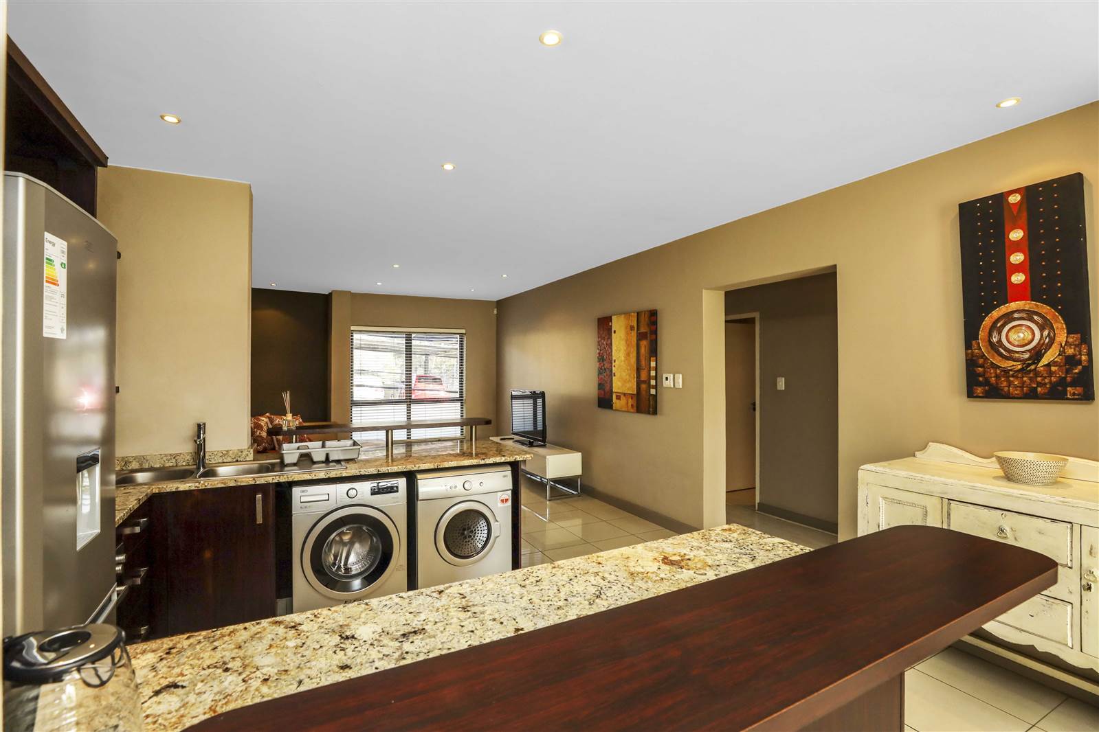 2 Bed Apartment in Wendywood photo number 4
