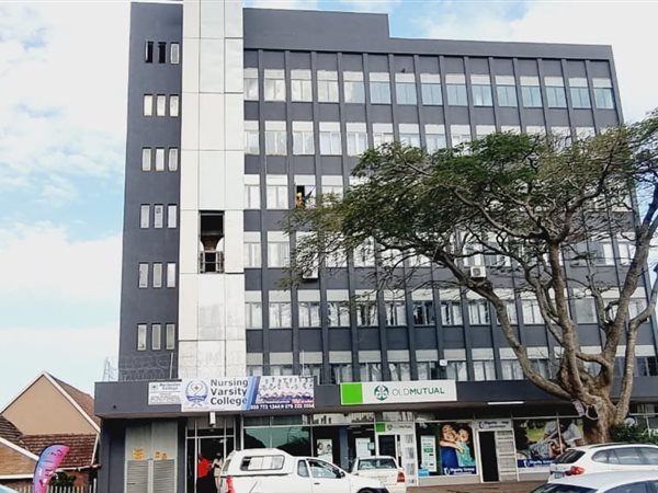 1 645 m² Commercial space 1 645 m² Commercial space
