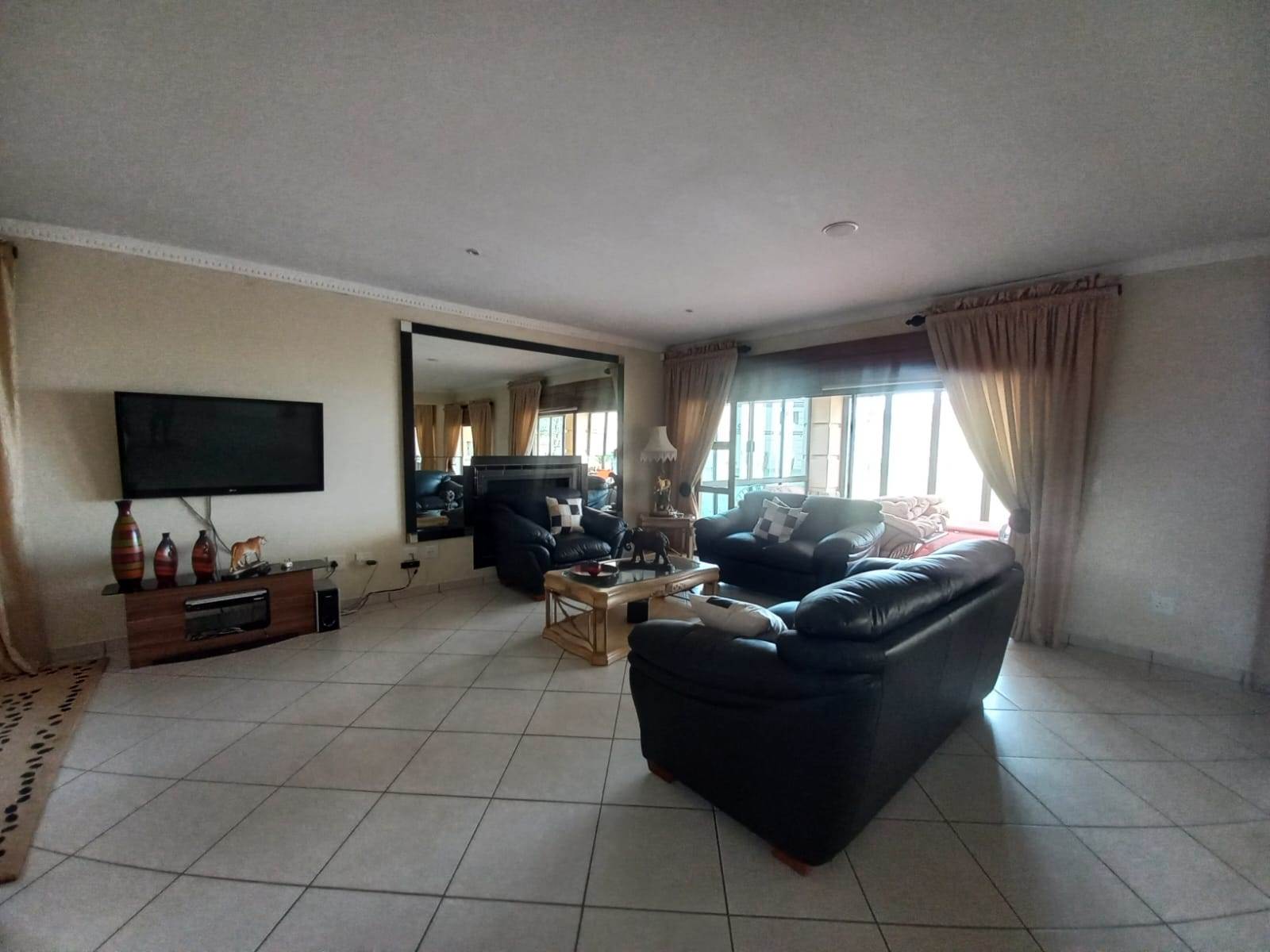 4 Bed Cluster in Vaal Marina photo number 7