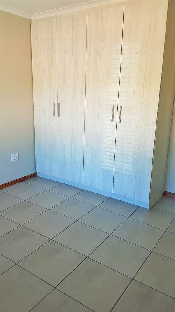4 Bed House in Stilbaai photo number 8