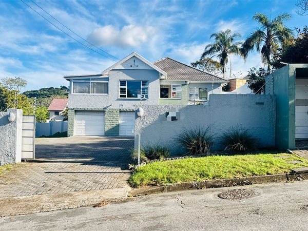 4 Bedroom House 4 Bedroom House