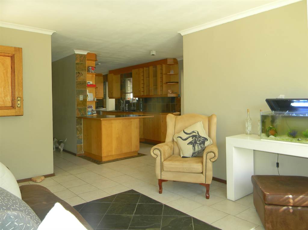4 Bed House in Vasco Estate photo number 5