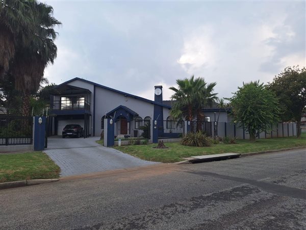 3 Bedroom House 3 Bedroom House