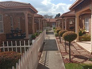 2 Bed Apartment in Van Dyk Park