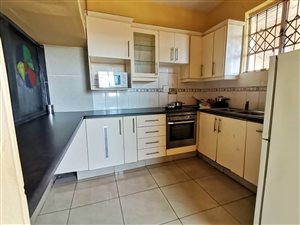 2.5 Bed Apartment in Berea