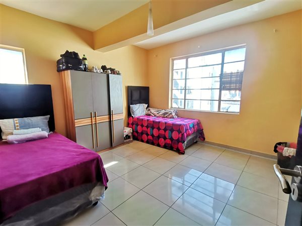 2.5 Bed Apartment in Berea