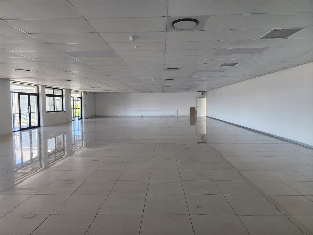 614  m² Retail Space in Claremont photo number 16