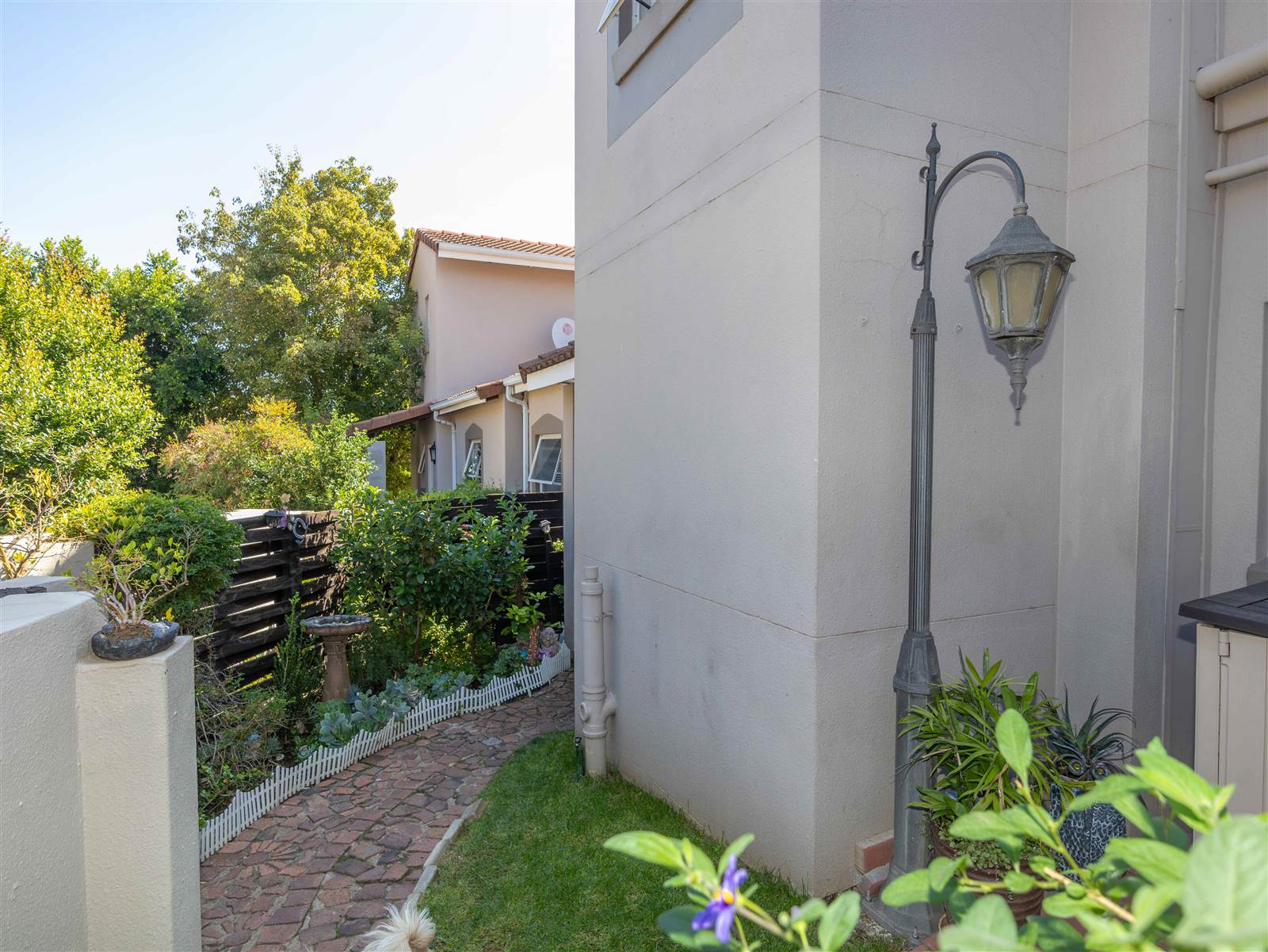 2 Bed Townhouse in Douglasdale photo number 19