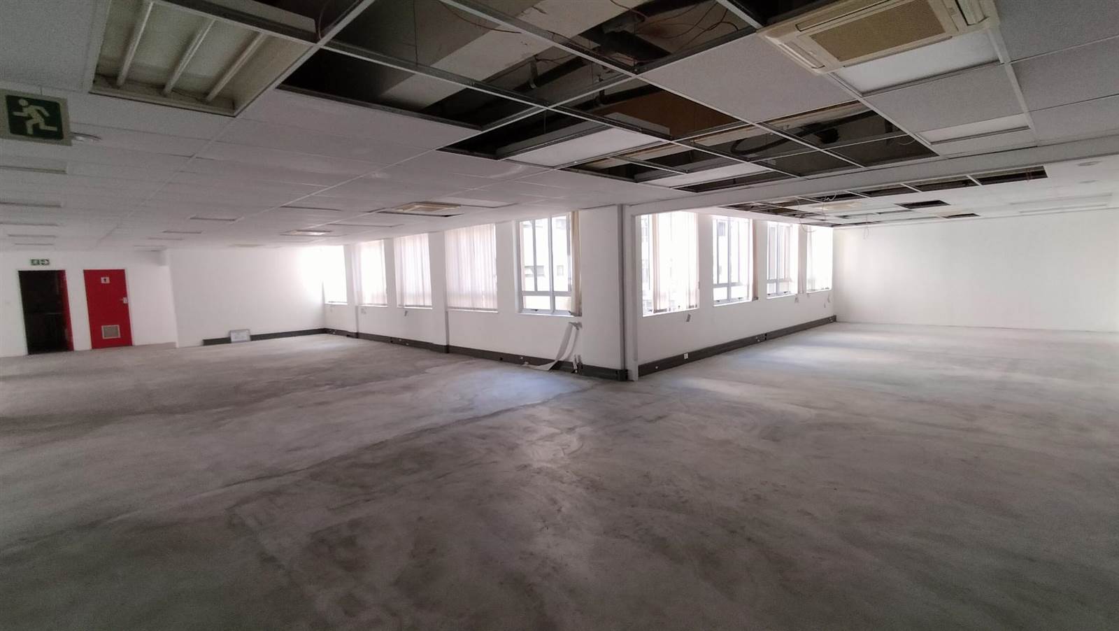 738  m² Office Space in Cape Town City Centre photo number 10