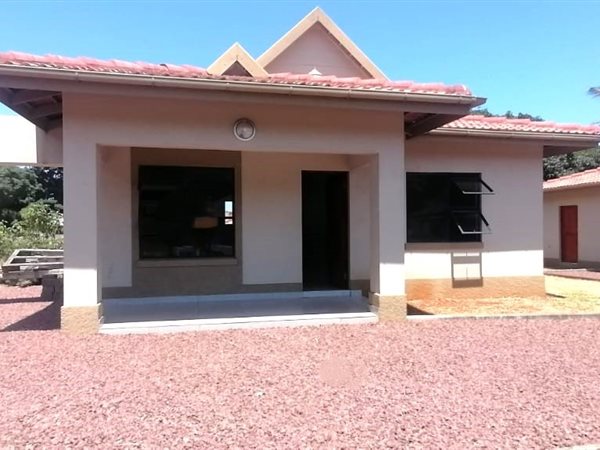2 Bed Cluster in Isipingo Rail