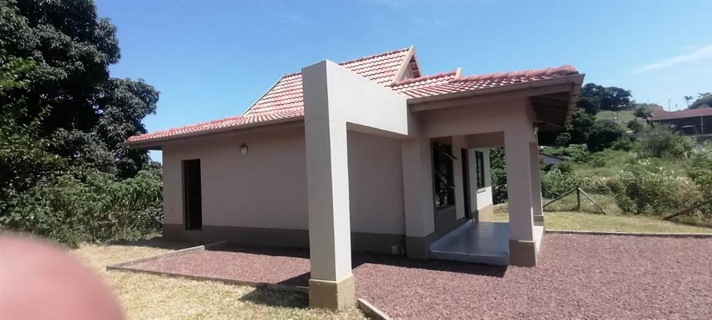 2 Bed Cluster in Isipingo Rail photo number 3