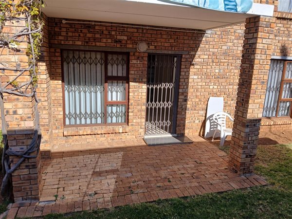 3 Bedroom Townhouse 3 Bedroom Townhouse