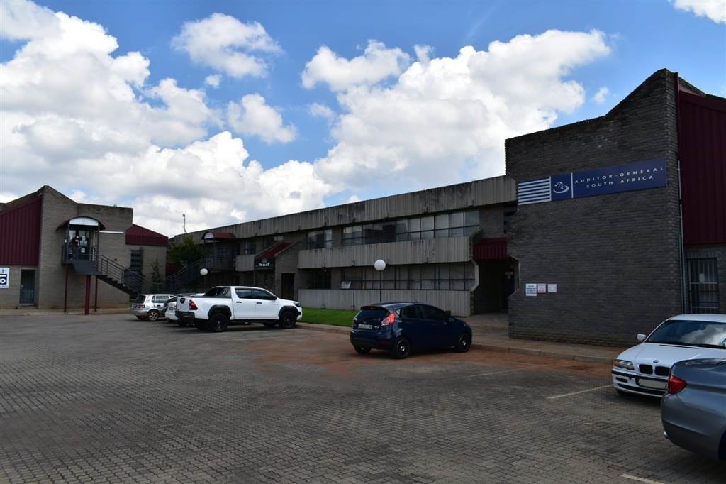 115  m² Commercial space in Potchefstroom Central photo number 28