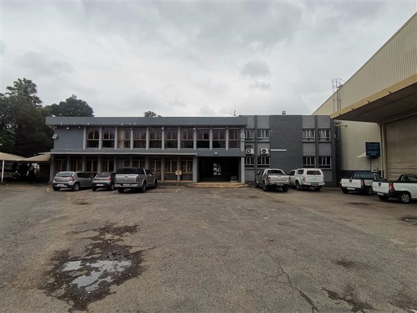 8 966  m² Industrial space