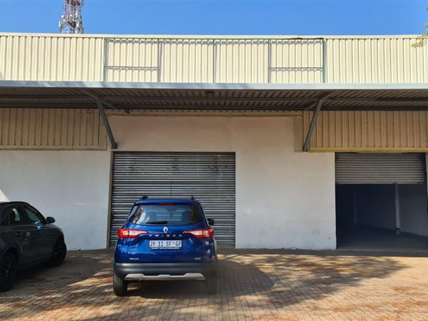 700  m² Industrial space in Pretoria North