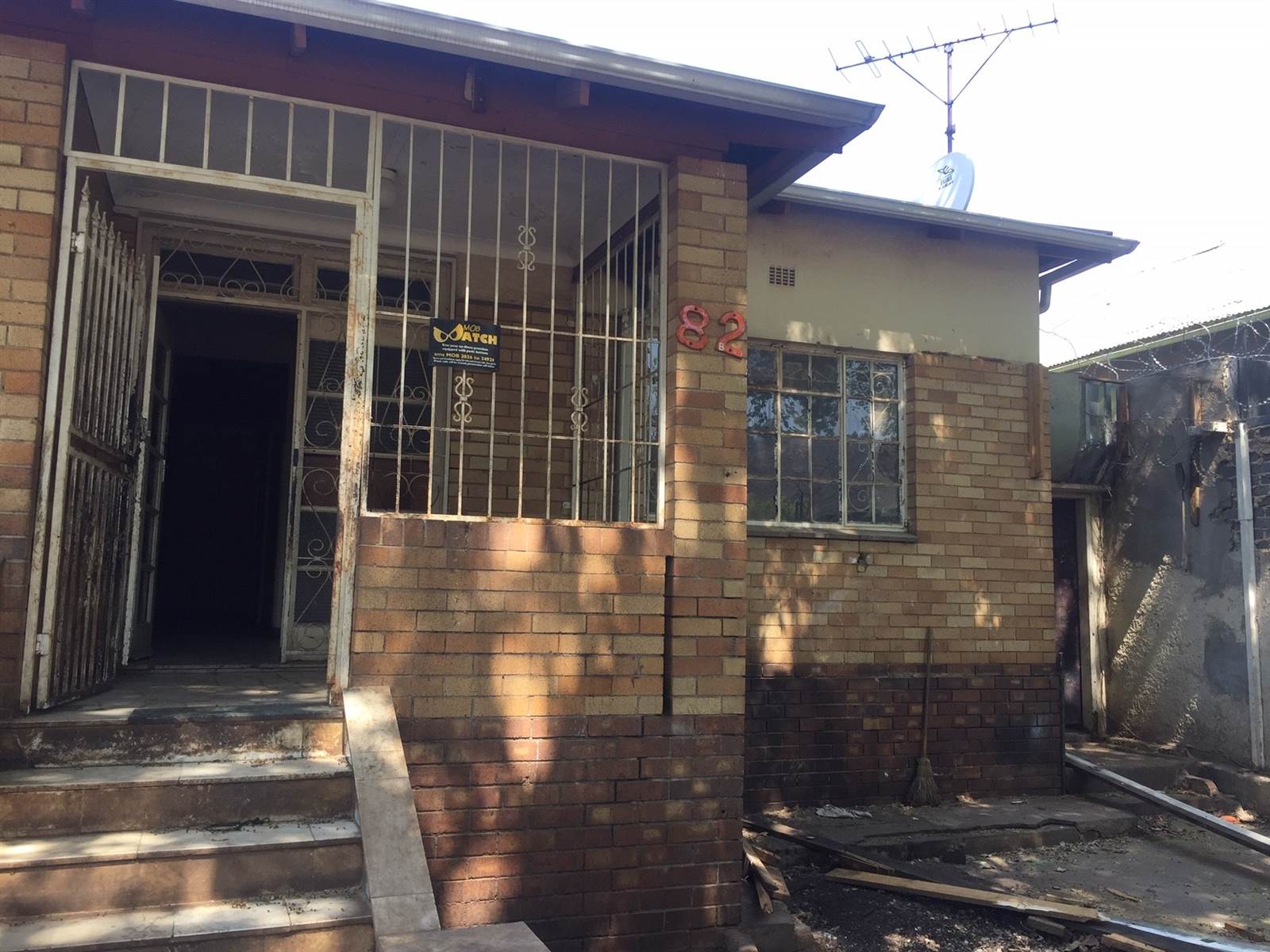 2 Bed House in Bezuidenhout Valley photo number 1