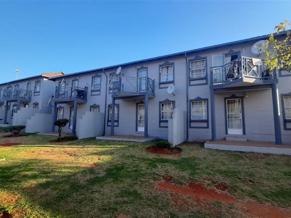 2 Bedroom Townhouse 2 Bedroom Townhouse