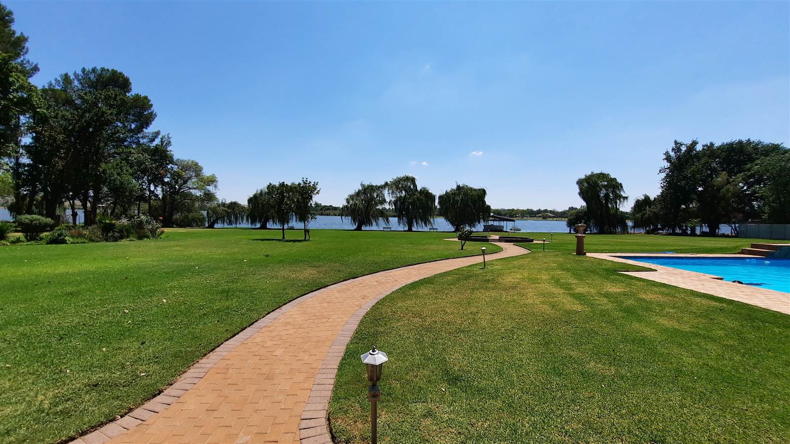 4 Bed House in Windsor on Vaal photo number 15