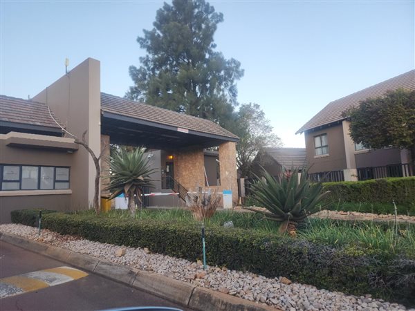 3 Bedroom Townhouse 3 Bedroom Townhouse
