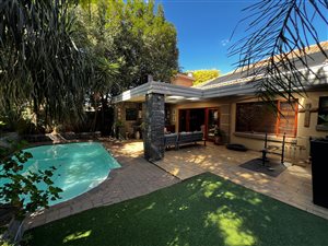 House in Moreleta Park