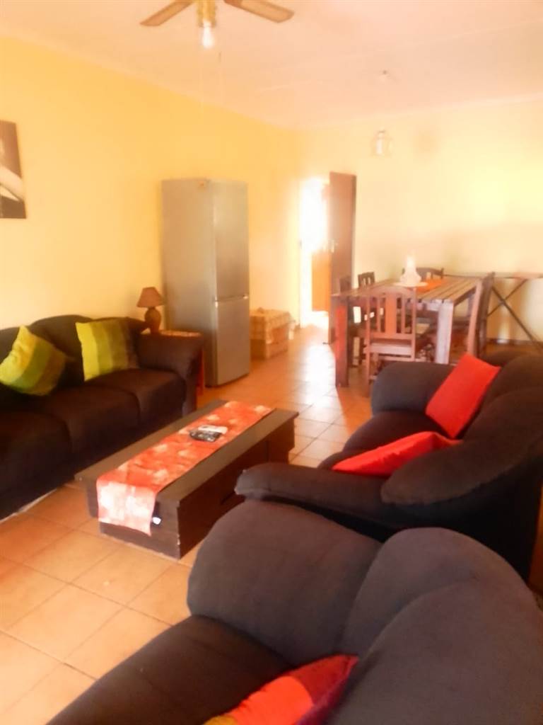 1 Bed Flat in Kathu photo number 3