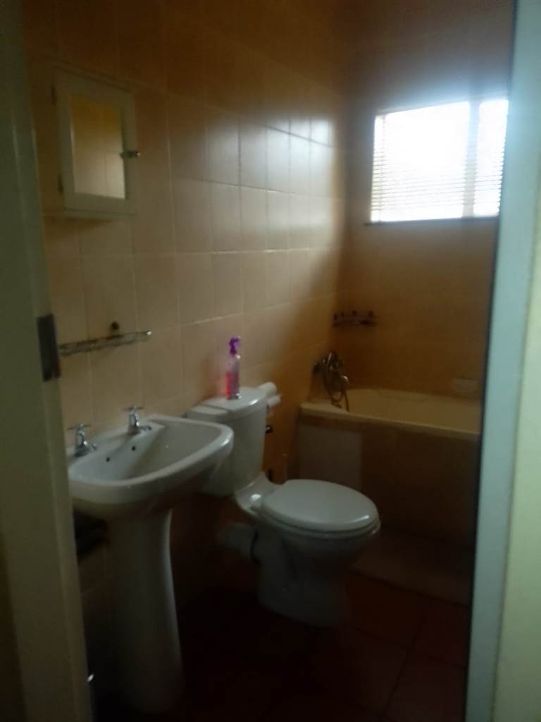 1 Bed Flat in Kathu photo number 7