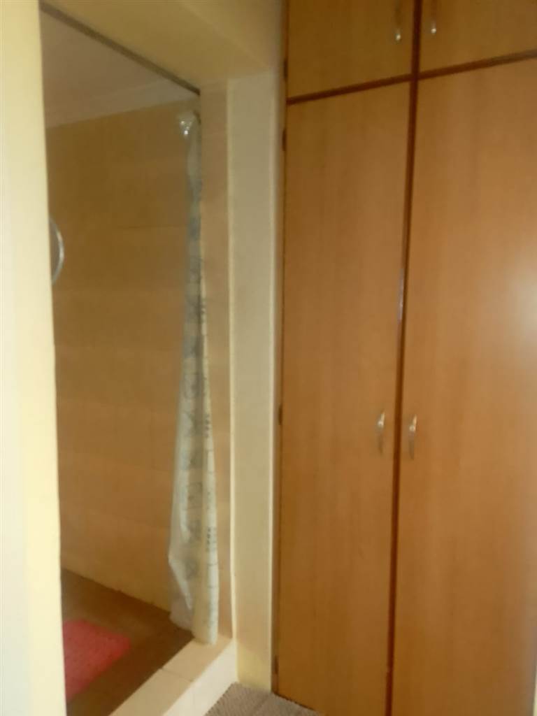 1 Bed Flat in Kathu photo number 6