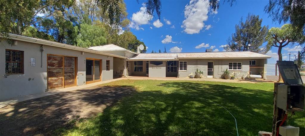 9.5 Bed House in Loxton photo number 2
