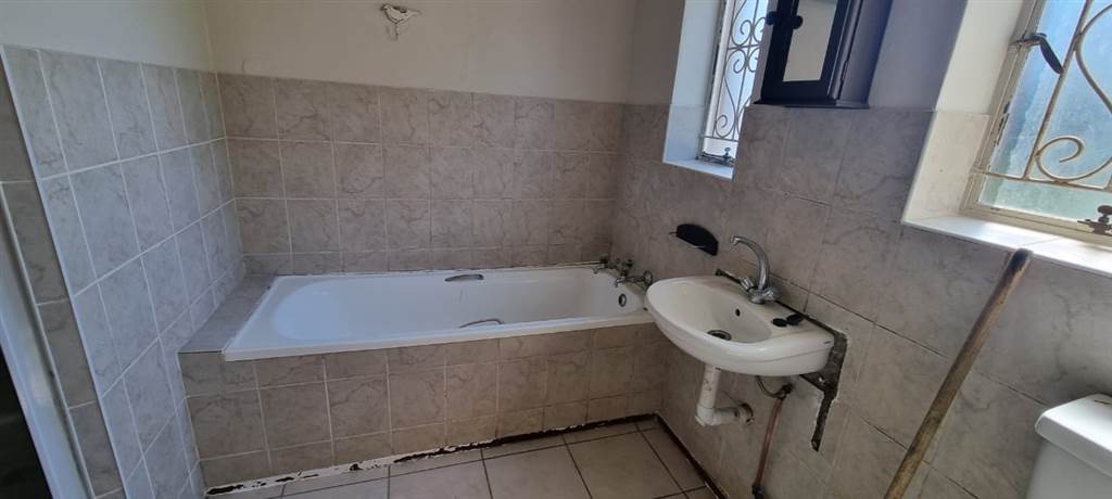 2 Bed House in Eshowe photo number 21