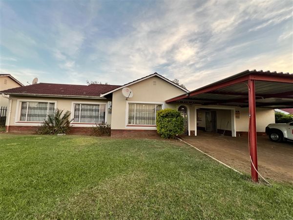 3 Bedroom House 3 Bedroom House