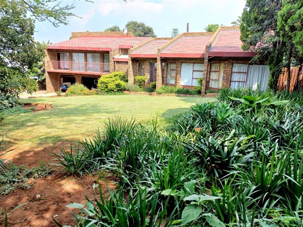 4 Bedroom House 4 Bedroom House