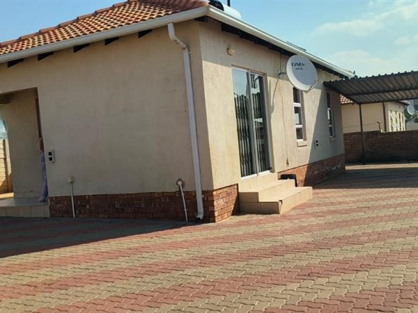 3 Bedroom House 3 Bedroom House