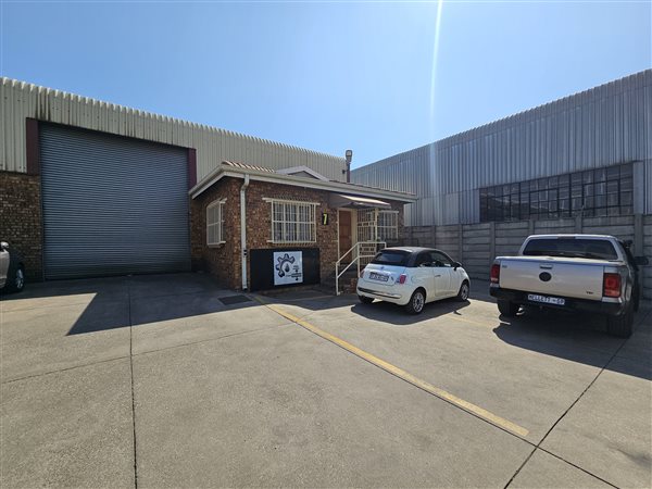 350  m² Industrial space