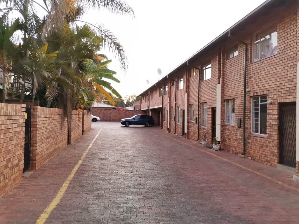 2 Bed House in Pretoria North photo number 1