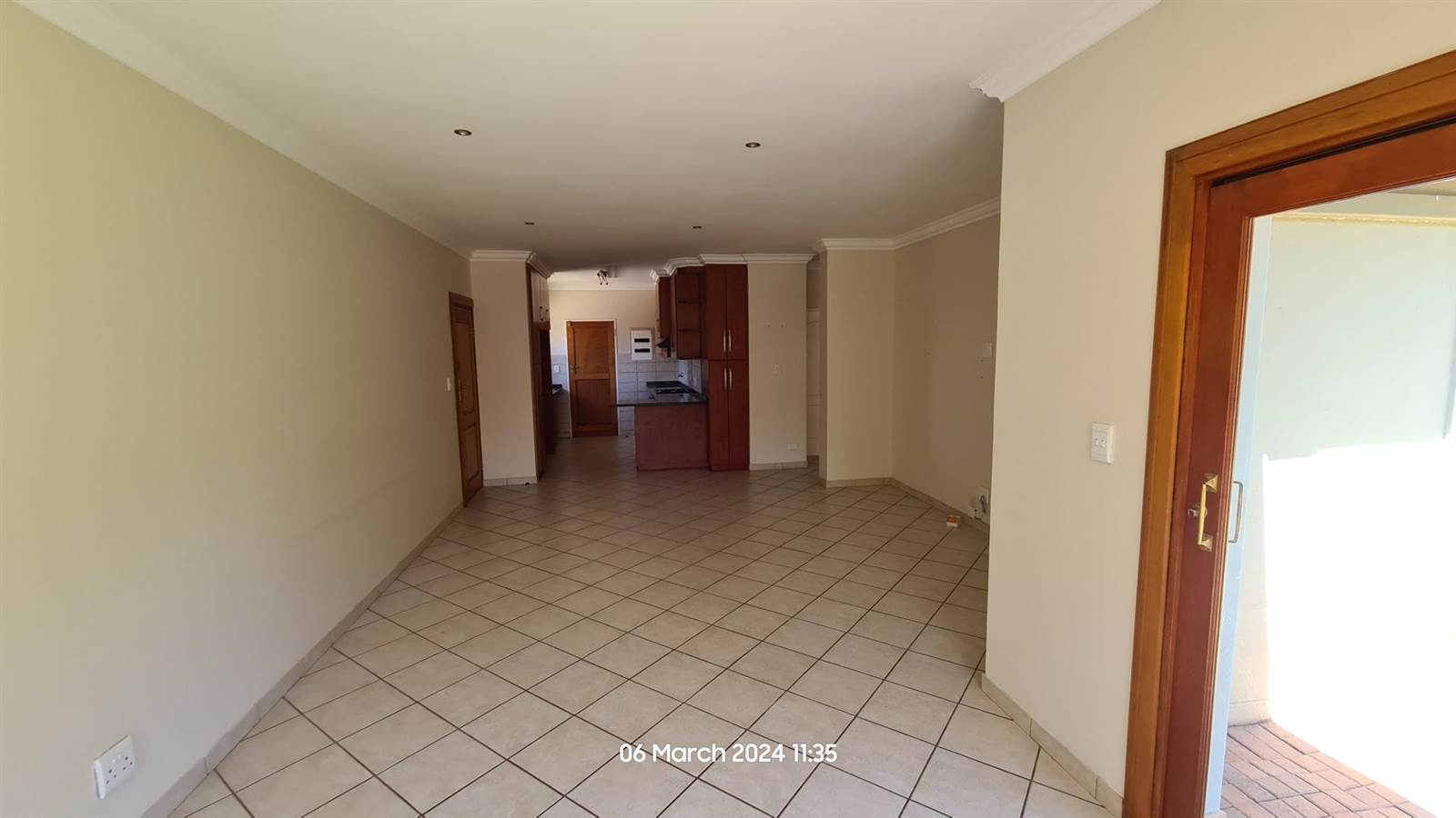 3 Bed Townhouse in Wilkoppies photo number 7