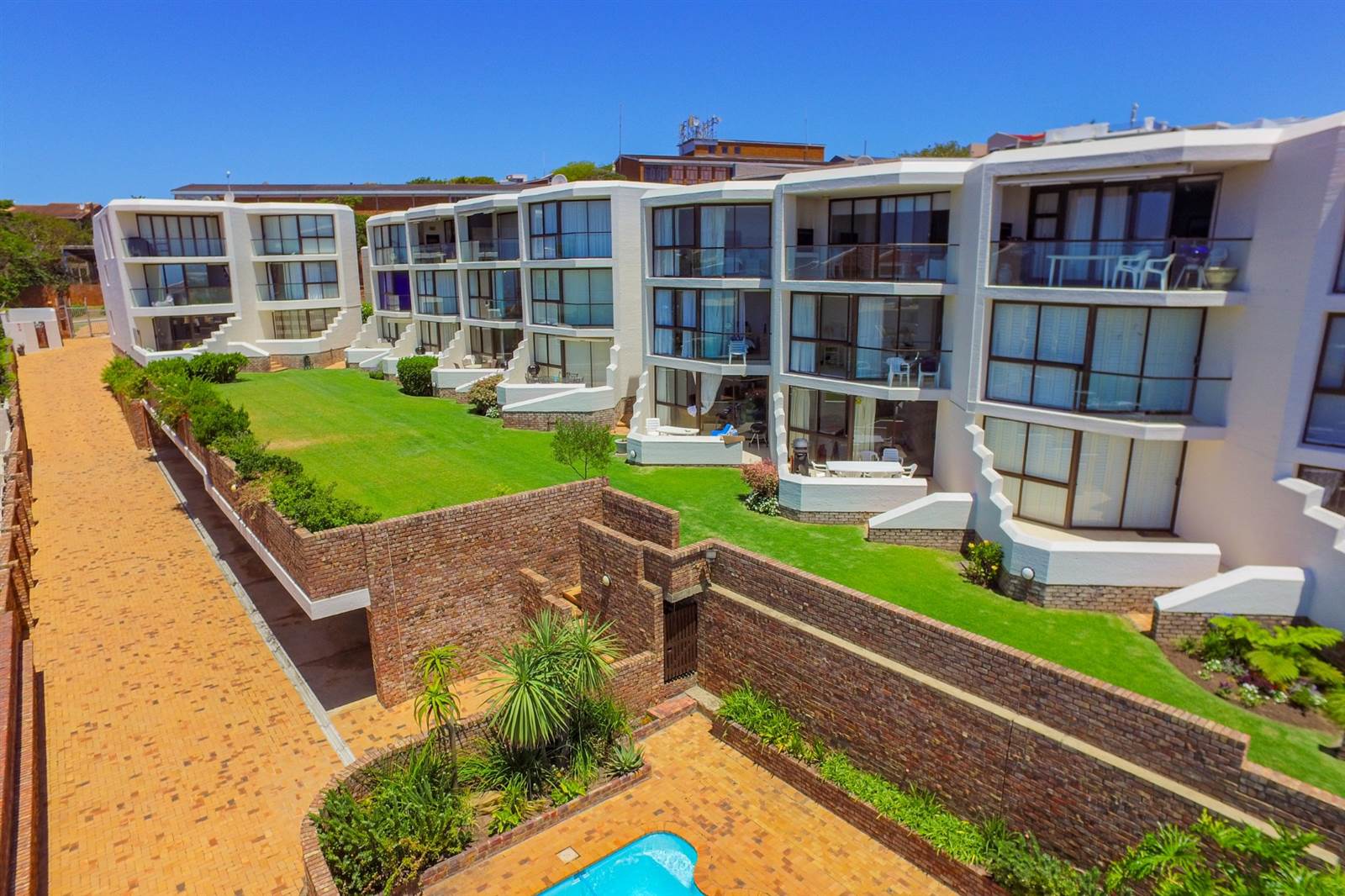 3 Bed Apartment in Plettenberg Bay photo number 21
