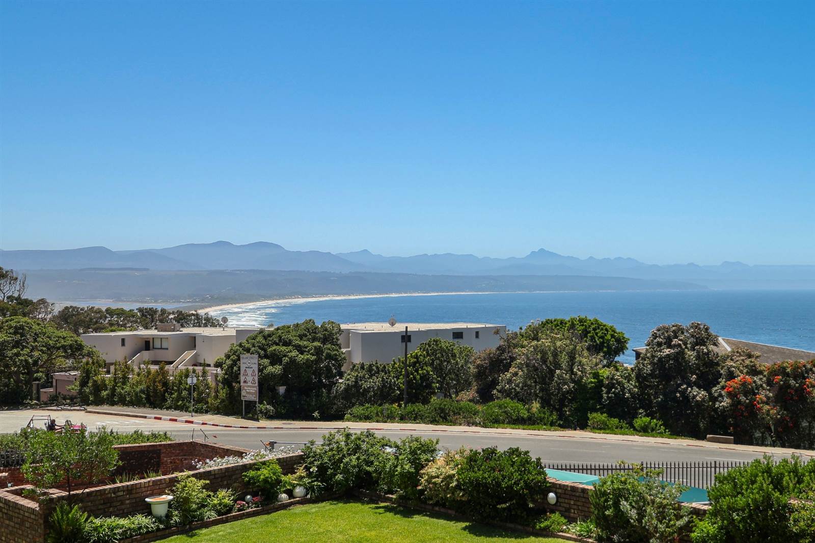 3 Bed Apartment in Plettenberg Bay photo number 1