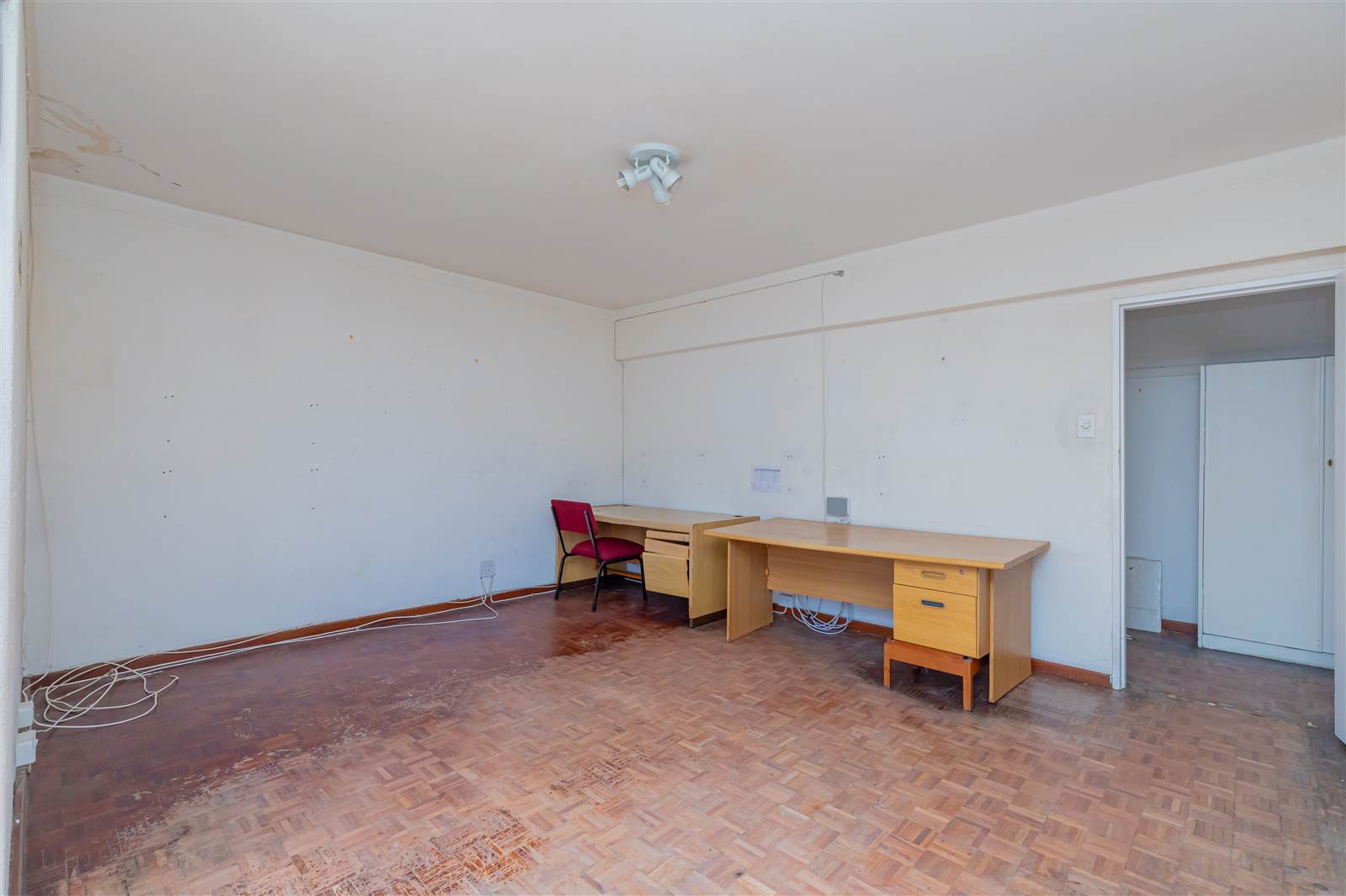 2 Bed Apartment in Plumstead photo number 9