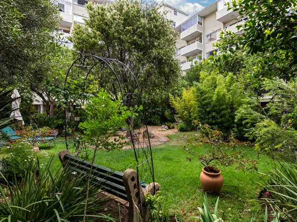 2 Bed Apartment in Gardens