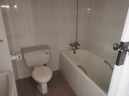 2 Bed Apartment in Doonside photo number 12