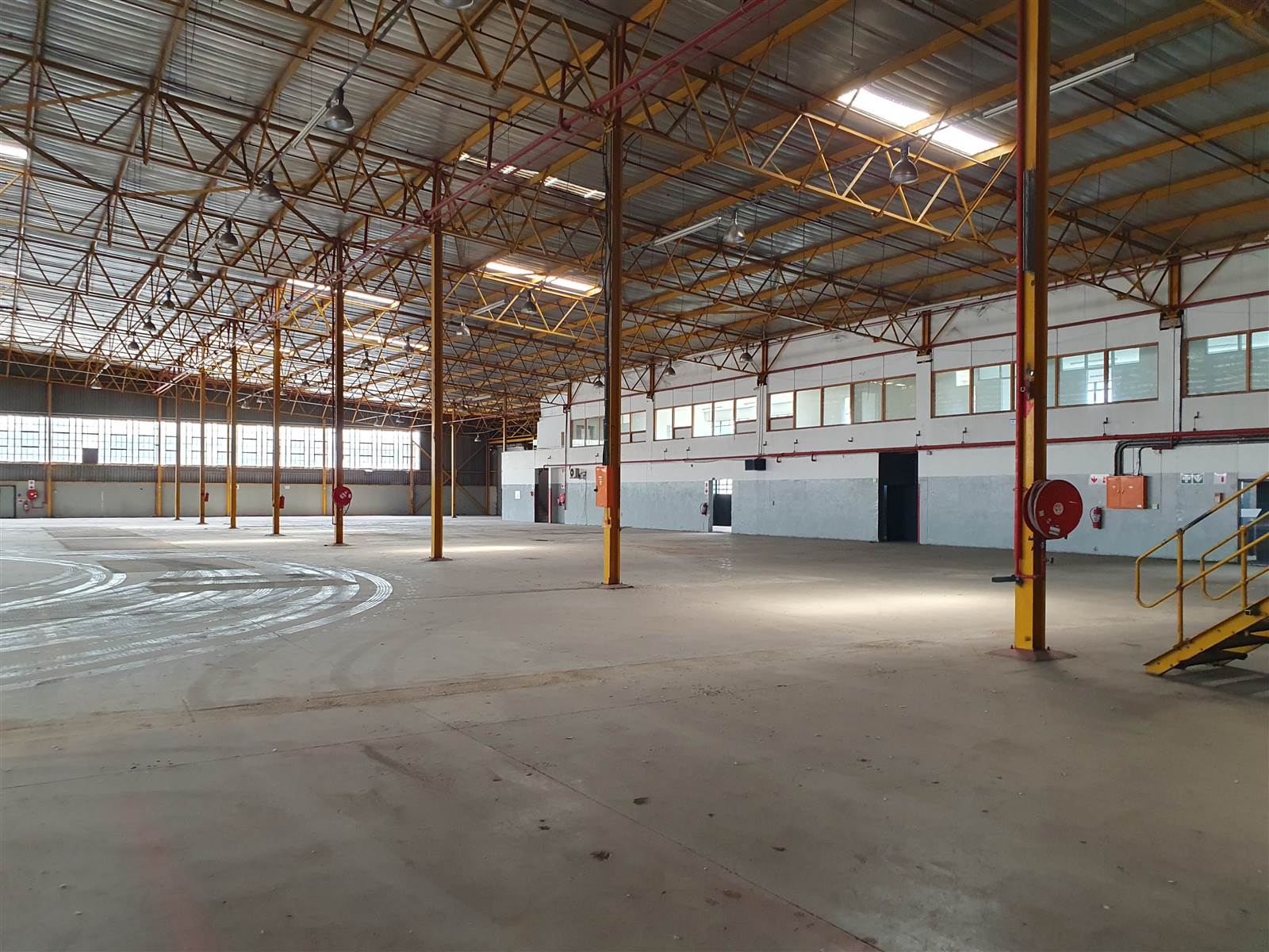 6700  m² Industrial space in Alrode photo number 8