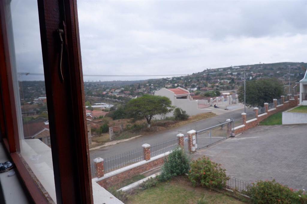 3 Bed Townhouse in Oatlands photo number 9