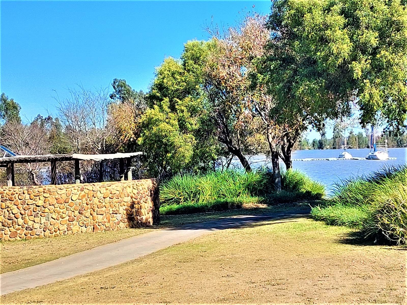1500 m² Land available in Vaal Dam photo number 8