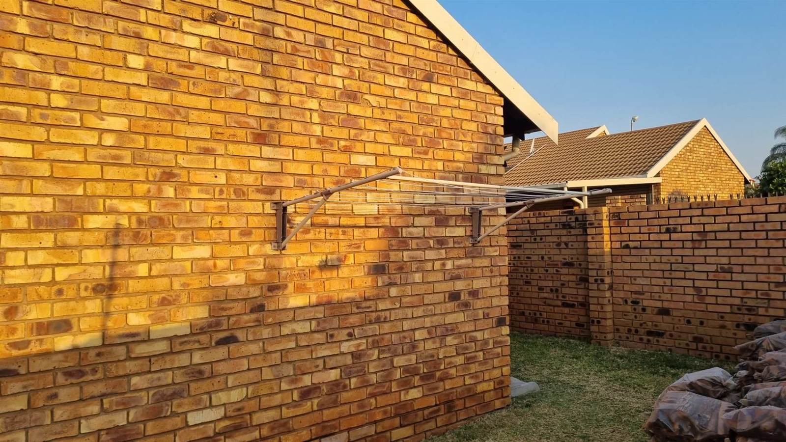 2 Bed Townhouse in Pretoria North photo number 24