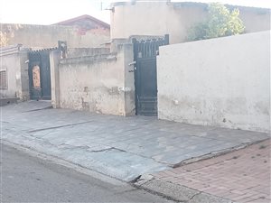 2 Bed House in Mofolo Central