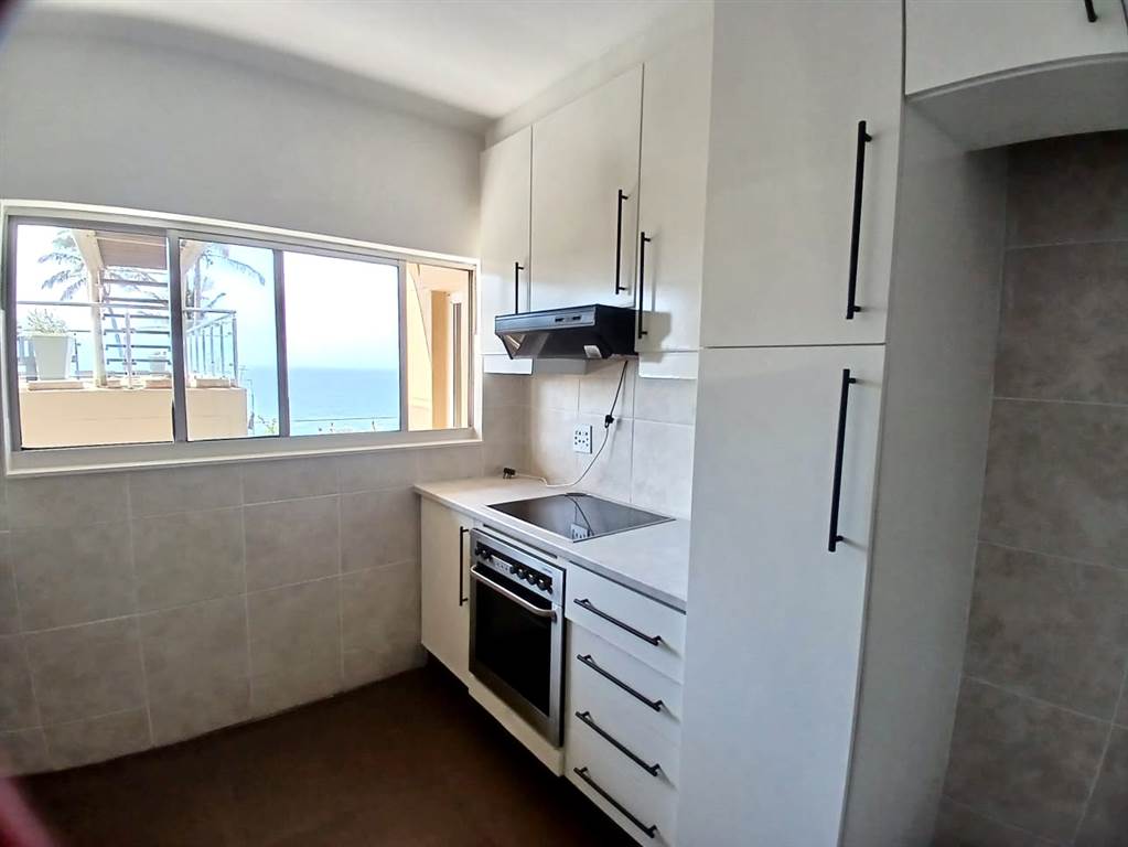 3 Bed Apartment in Sheffield Beach photo number 2